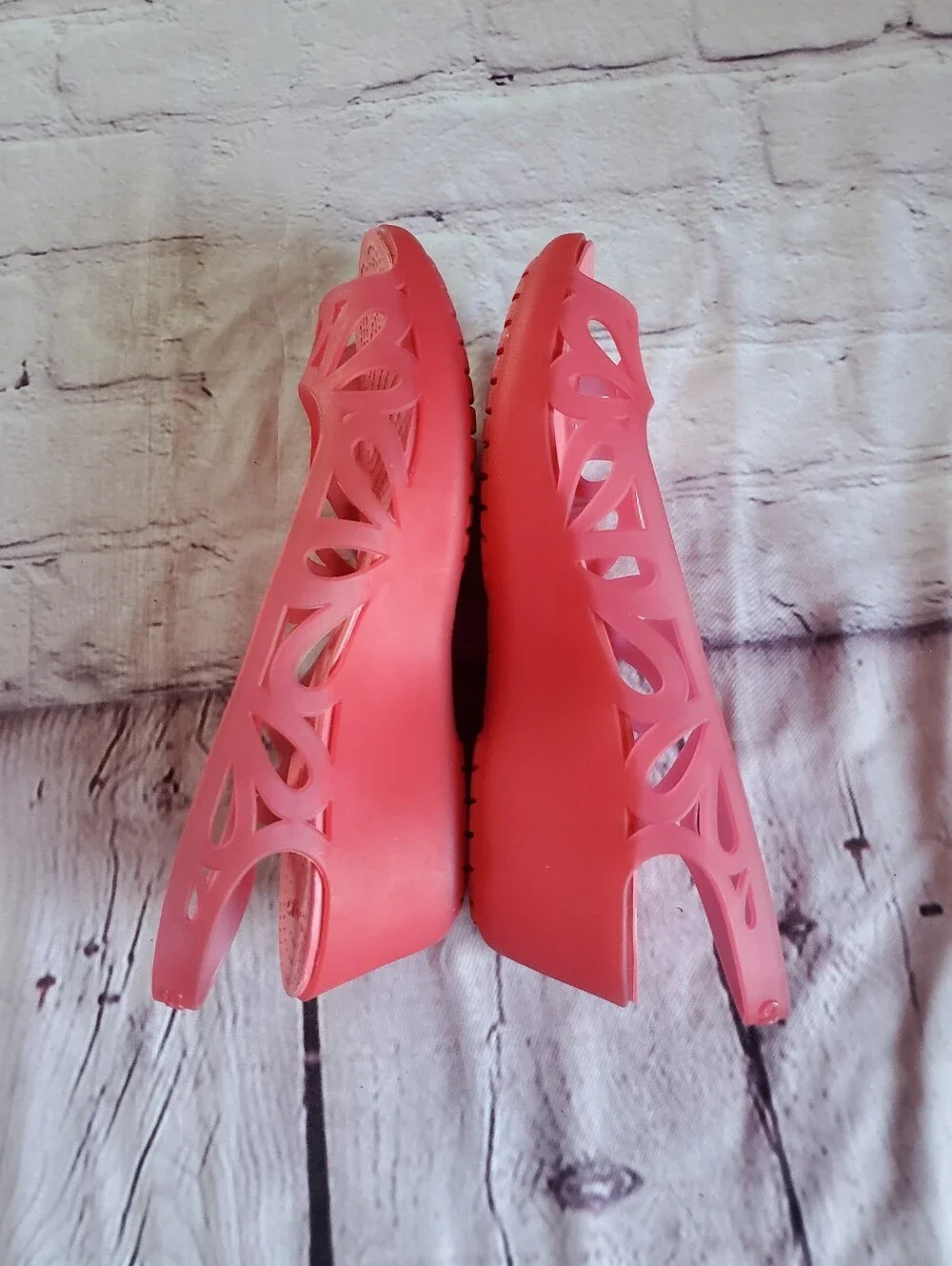 Crocs Adrina III Mini Wedge Peep Toe Cut Out Jelly Sandals Red Summer Comfort 6